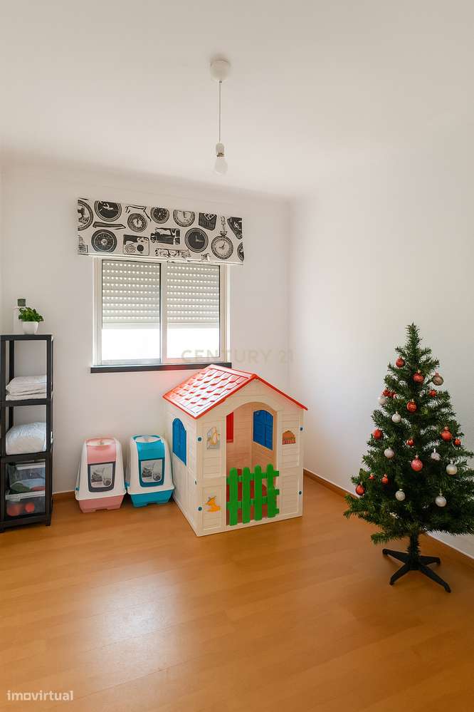 Moradia T4 térrea com terreno na Pedra de Cima – Conforto e tranquilid-11