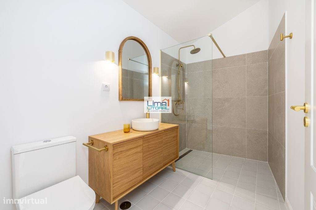 Moradia T3 renovada - próximo da praia da Nazaré-11