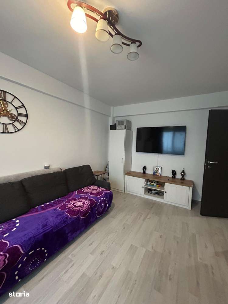 Apartament cu 2 camere - zona Nicolina-6