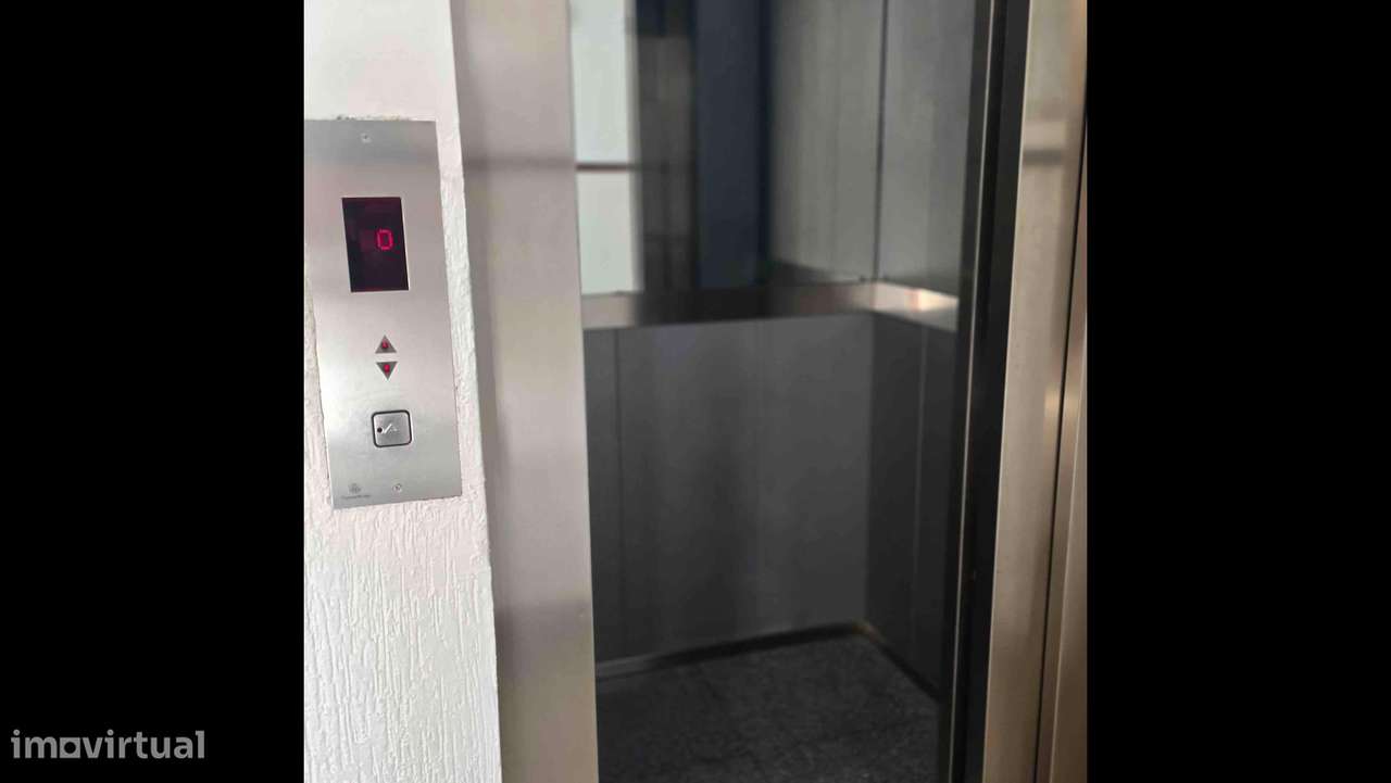 Apartamento T1 com ar condicionado e elevador-21
