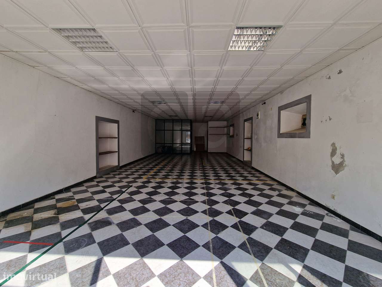 LOja com possibilidade para Moradia T3-15
