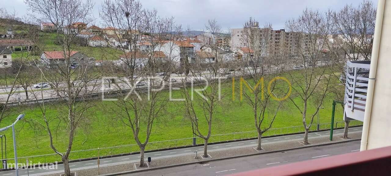 Apartamento T3 junto ao IPB com Garagem - Bragança - Grande imagem: 4/7