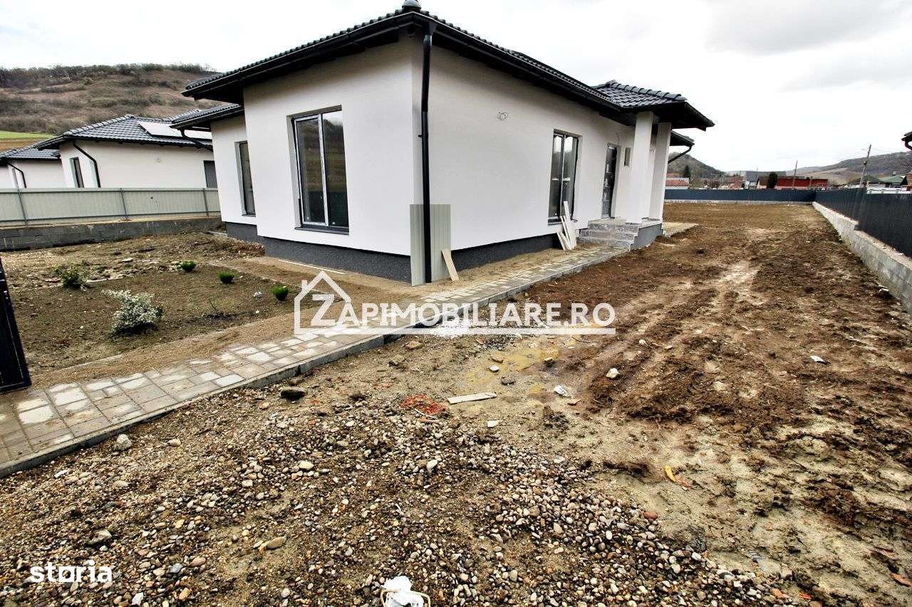 Casă la cheie  pe 1 nivel  4 cam. 2 bai ,650 mp. teren - Imagine principală: 2/20