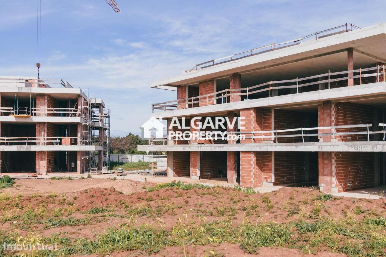 T3 no 2.º Andar com Rooftop Privado com Jacuzzi e Vista Mar - Grande imagem: 3/50