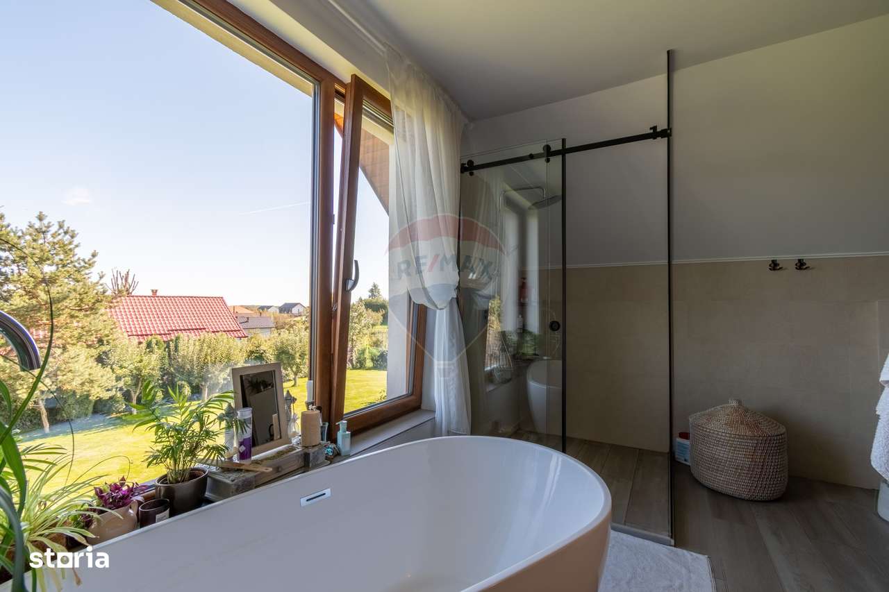 Proprietate exclusivista de vanzare: 2 case | 9 camere | 2000 mp teren-14