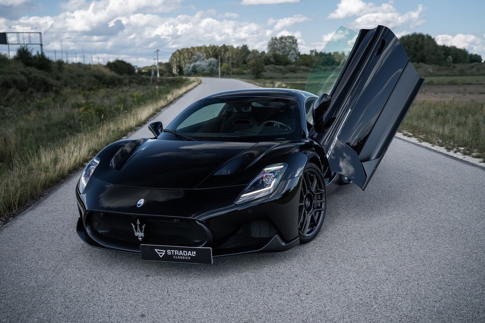 Maserati MC20 2023
