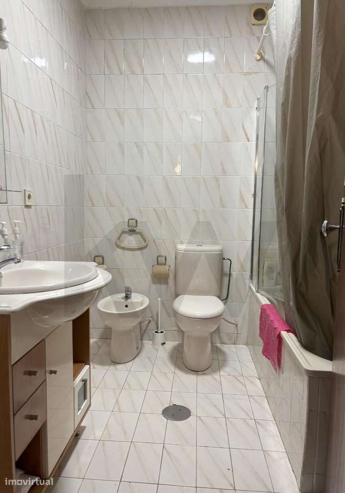 Apartamento T3 com localização privilegiada em Santa Maria da Feira-13