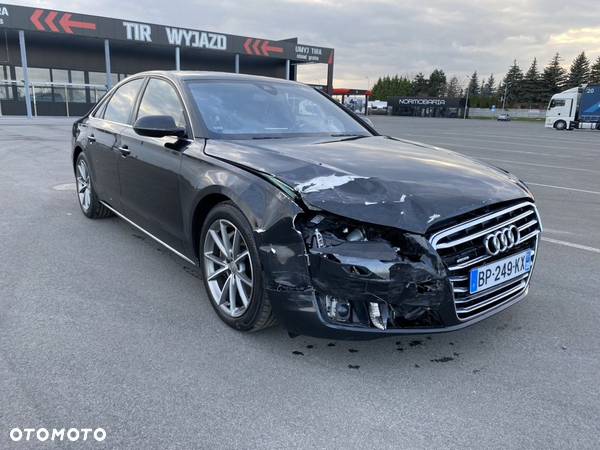 Audi A8 3.0 TDI Quattro Progressive - 4