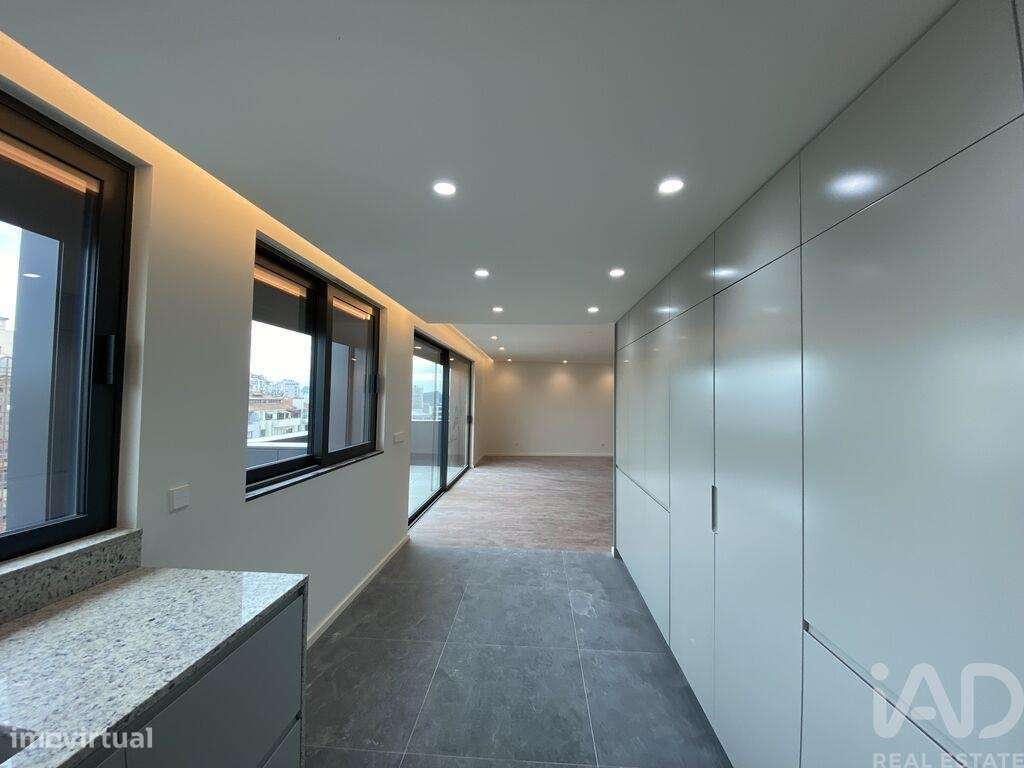 Apartamento T3 em Mafamude e Vilar do Paraíso de 155,00 m2 - Grande imagem: 5/30