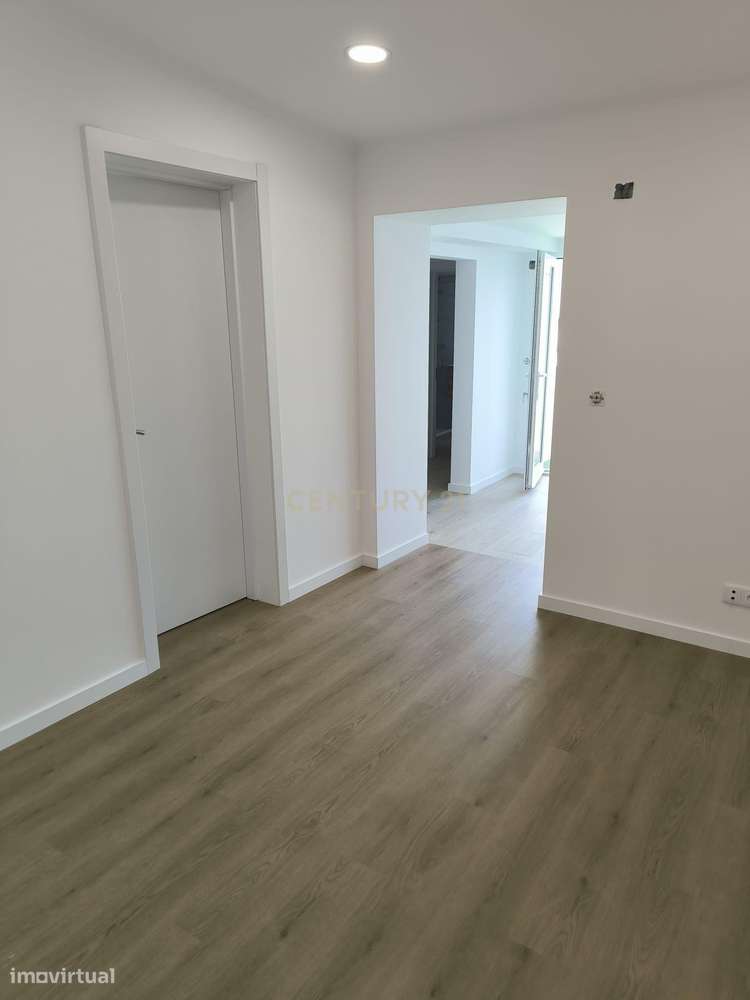 Moradia T2 Renovada em Valada – Conforto e Investimento junto ao Rio T-10