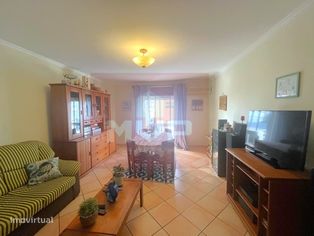 Apartamento T3 em Quelfes