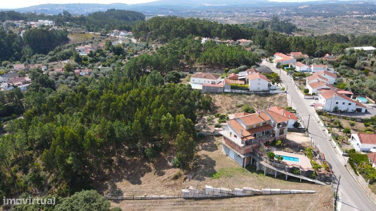 Moradia T6 a 5 minutos de Ourém - Grande imagem: 4/20