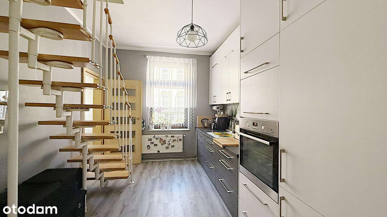 Klimatyczne, wysokie mieszkanie w sercu miasta - Pełny obrazek: 4/11