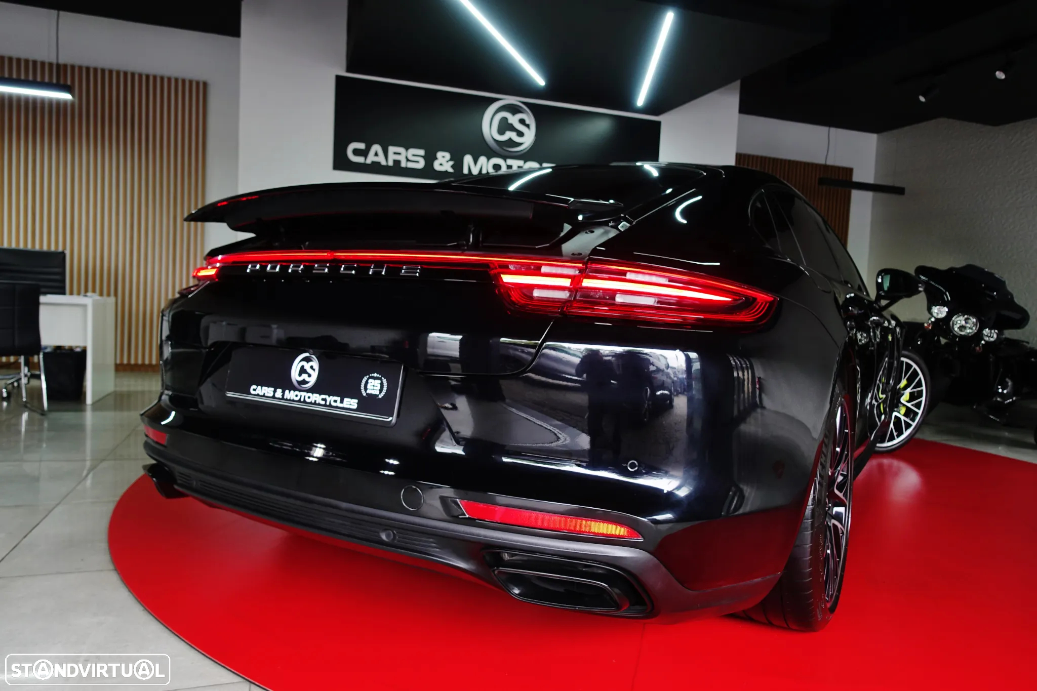 Porsche Panamera 4 E-Hybrid - 25