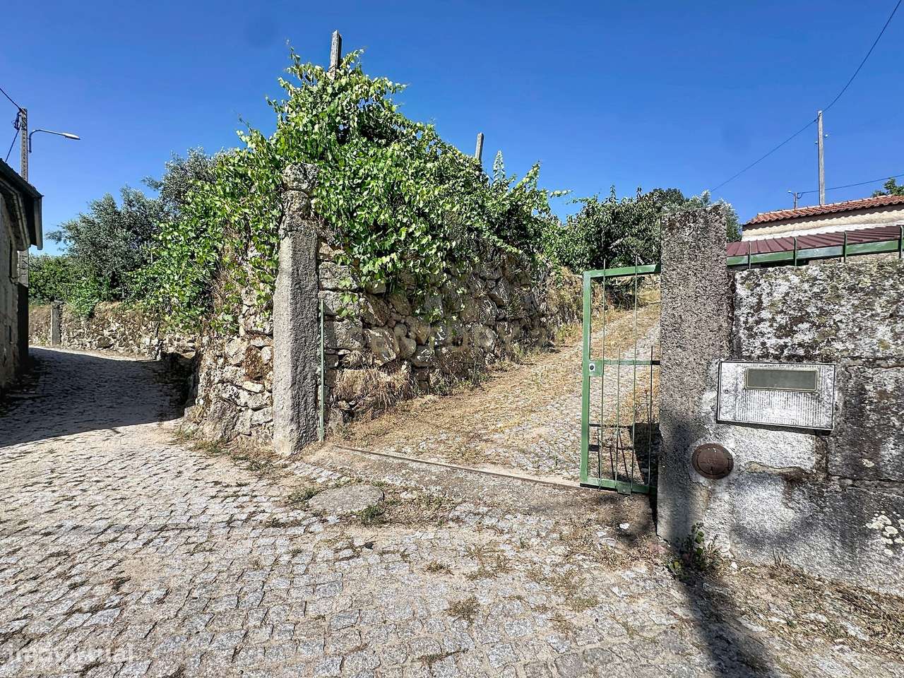 Moradia Térrea com Vista Panorâmica e 4.500 m² de Terreno | Vila Cova,-51