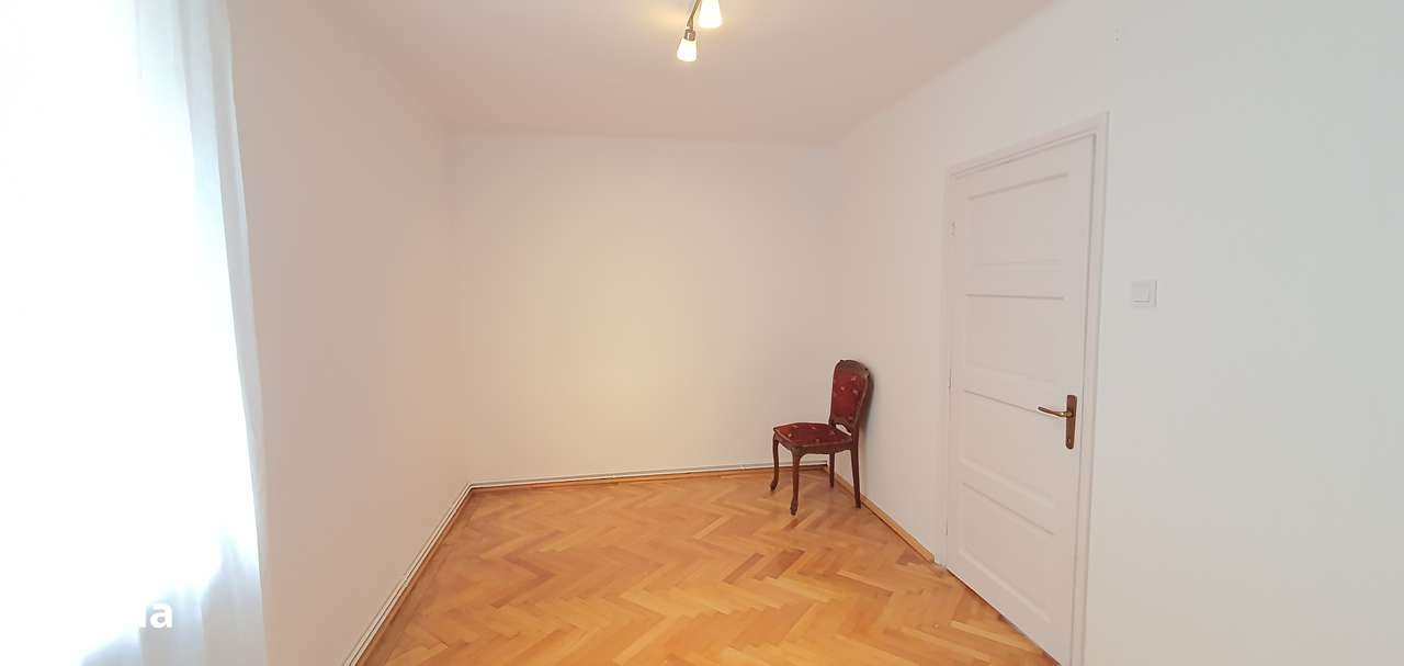 Vand apartament de 3 camere,etaj 1,zona Calea Dumbravii -Dioda-3