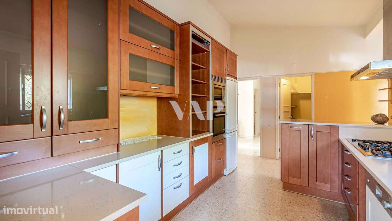 Moradia V4 com vista sobre o mar em Olhos de Água - Grande imagem: 5/24