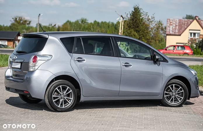 Toyota Verso 1.8 Prestige - 14