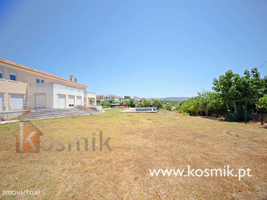 Moradia bifamiliar de Luxo para recuperar V5 + V5 :: Bucelas - Lour...-36