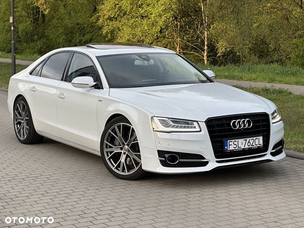 Audi A8 4.2 TDI DPF (clean diesel) quattro tiptronic - 1