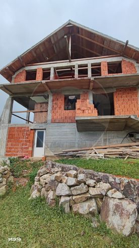 Casă de vacanta cu 6 camere de vanzare Suncuius-1