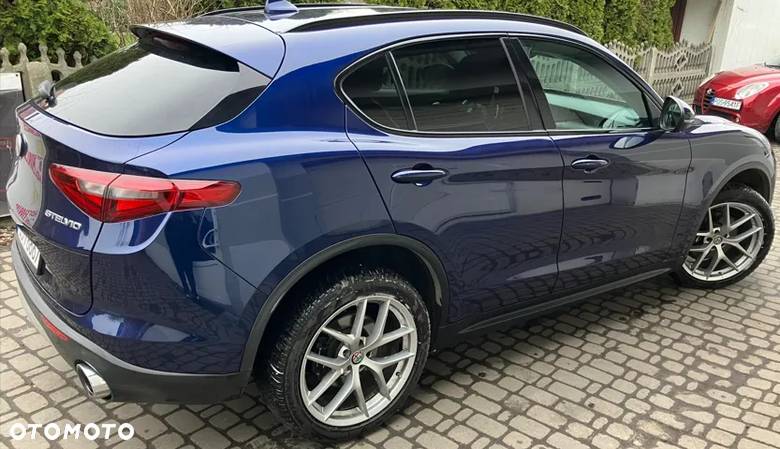 Alfa Romeo Stelvio 2.0 Turbo 16V AT8-Q4 Competizione - 25