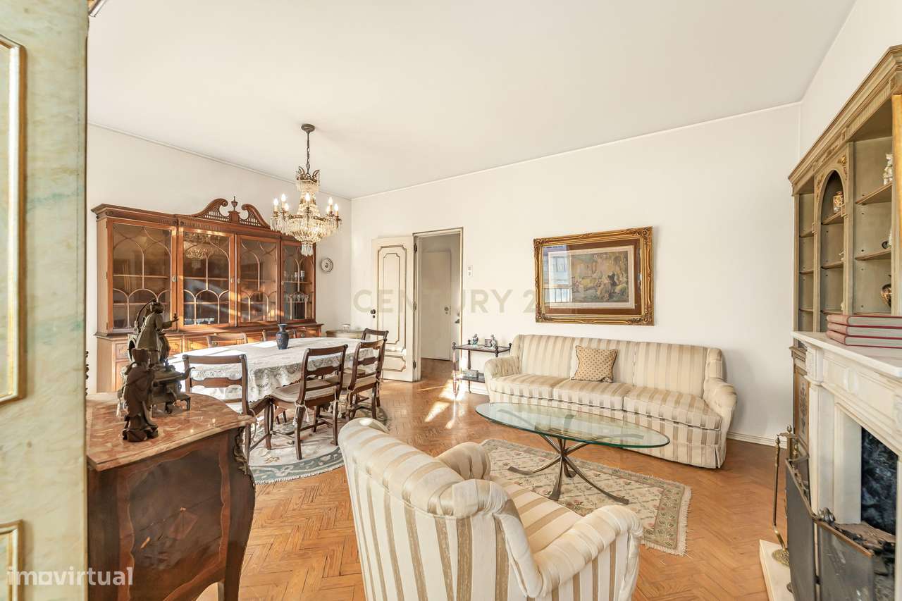 Apartamento T3 com varanda - Alvalade - Grande imagem: 2/25