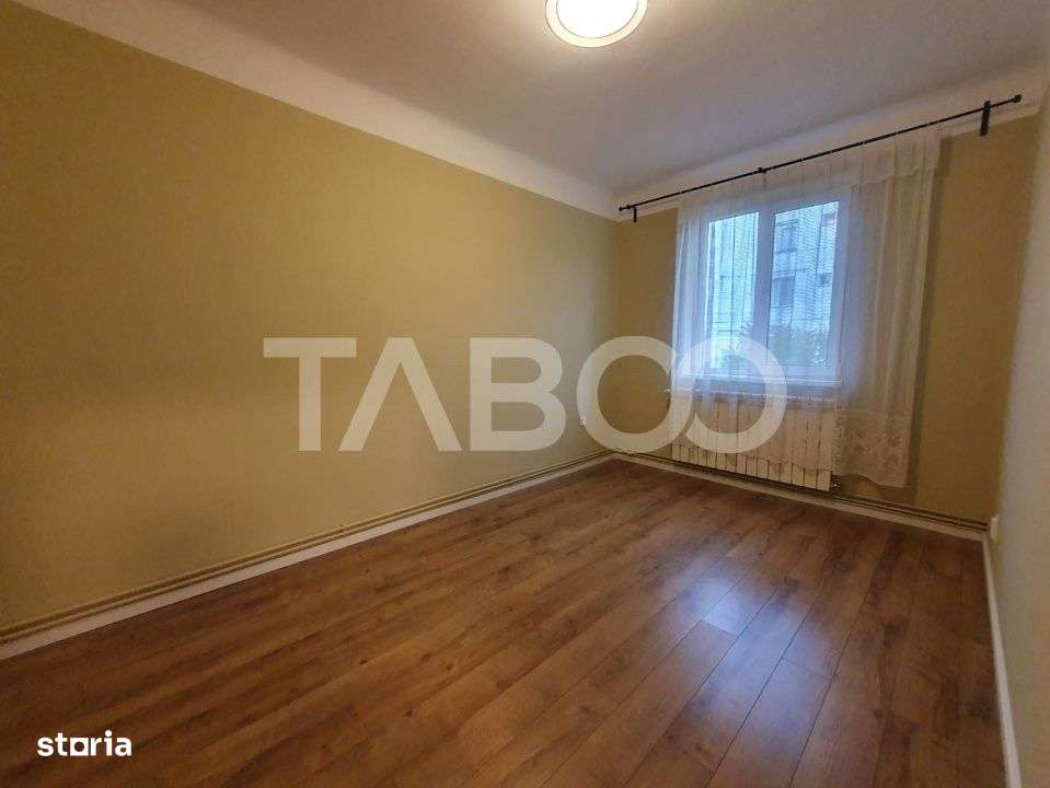 Apartament 2 camere decomandat etaj 1 zona Negoiu bloc de caramida - Imagine principală: 3/10