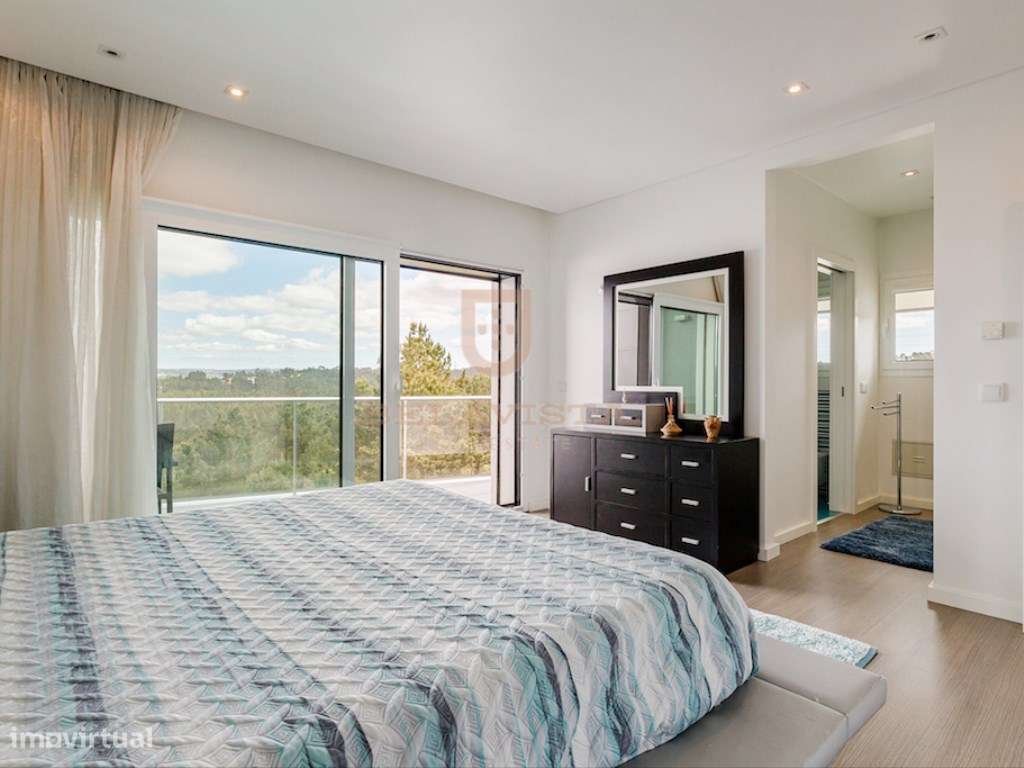 Moradia T4 com piscina aquecida e furo - Leiria - Pousos-16