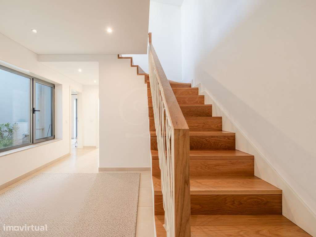 Moradia T8 c/Piscina | Queijas-47