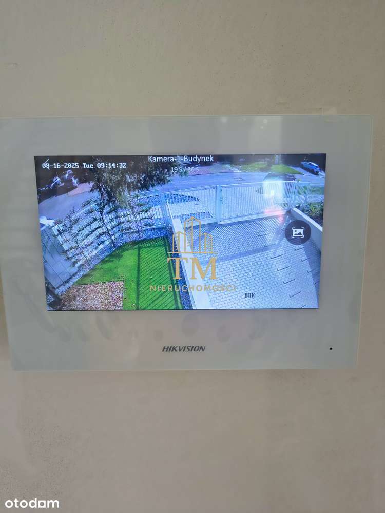 Julianów - dwukondygnacyjny apartament z tarasem i ogródkiem-9