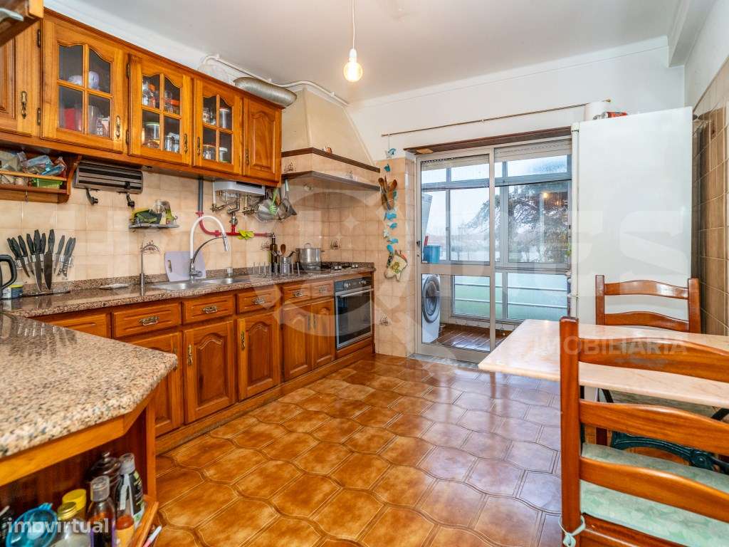Apartamento T3 | Garagem | Arrumos | Centro Histórico-15