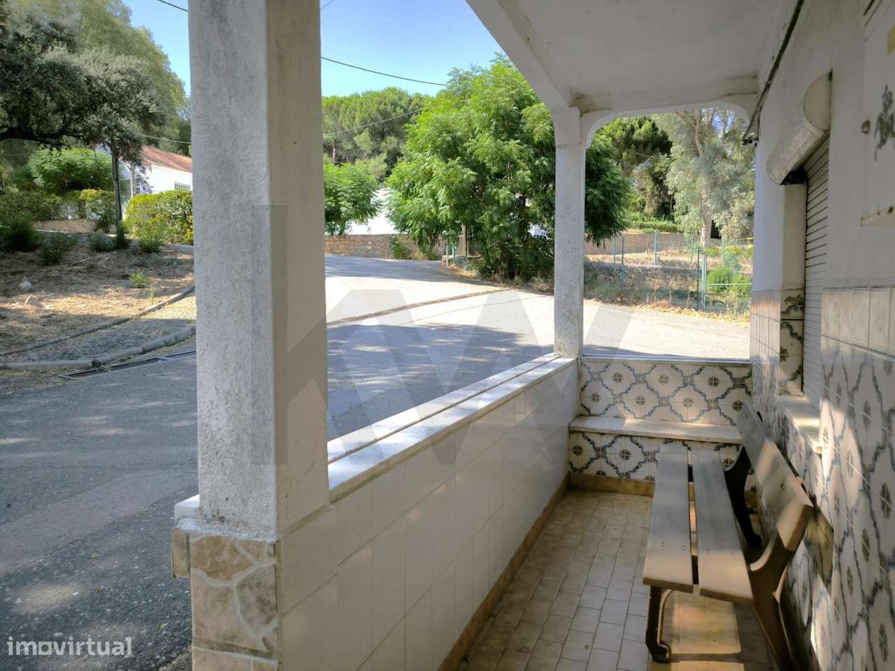 Pensão com  800m2 para recuperar, junto ao Balneário das Termas de Mon - Grande imagem: 2/51