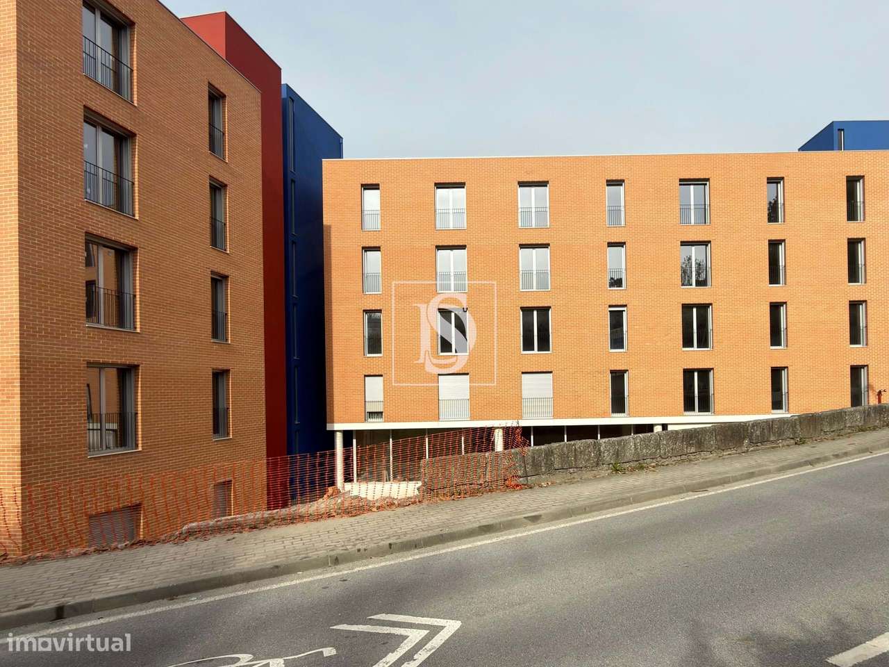 Apartamento T1 em Azurém - Grande imagem: 4/28