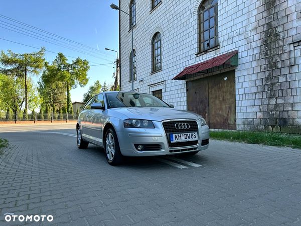 Audi A3 1.6 Ambiente - 1