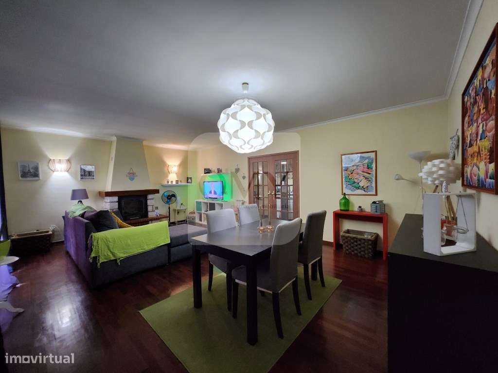 Na Rua Cidade Espinho em Vila Real, T4+1 com Sótão Habitável - Grande imagem: 4/27