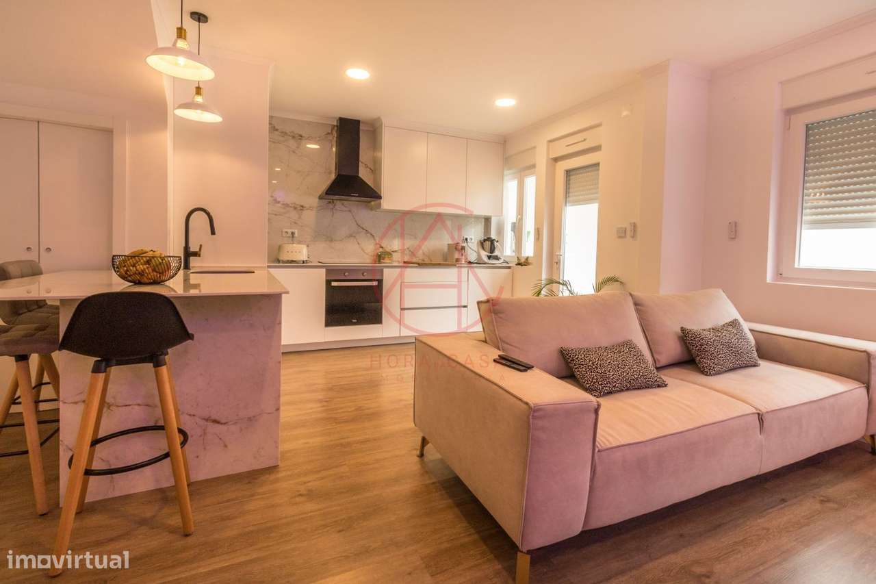 R/C de Moradia bi-familiar com quintal e garagem individual-8