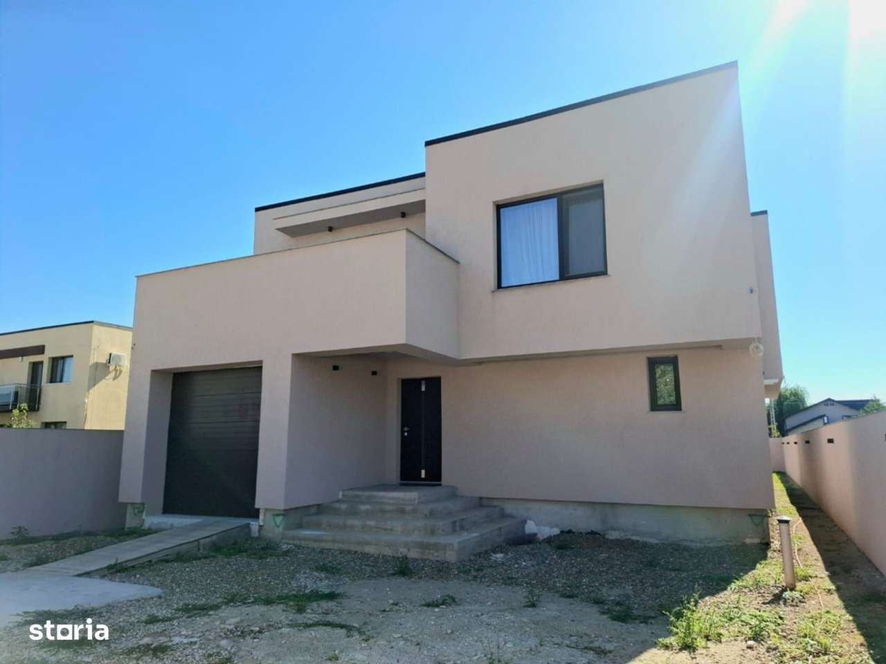 Vila cu 5 camere de vanzare, Strejnicu-0