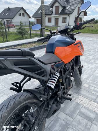 KTM Duke - 4