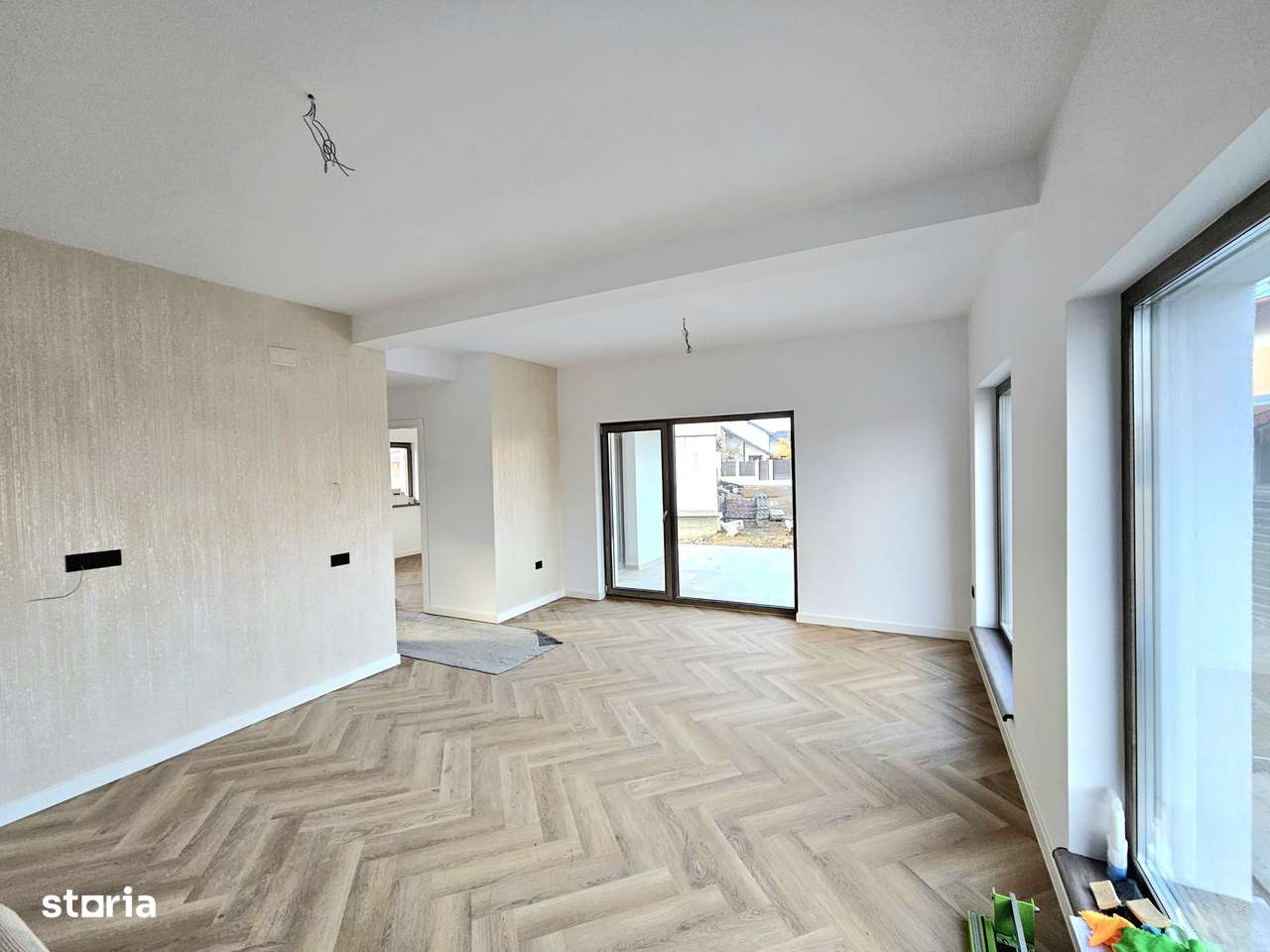 De vânzare locuință Modernă, stil MEDITERANEAN  Craiovei-16