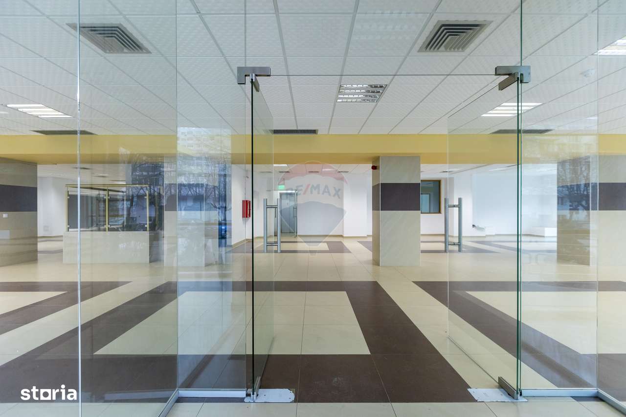 Imobil premium în centrul Bacăului – imagine și vizibilitate-4