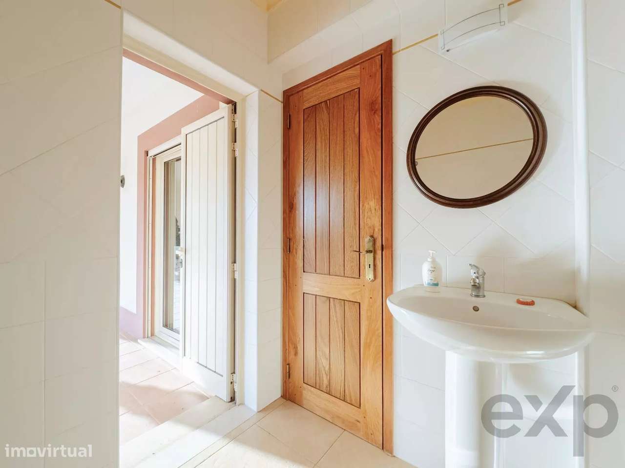 Casa senhorial privada com piscina em mais de 5 hectares.-24