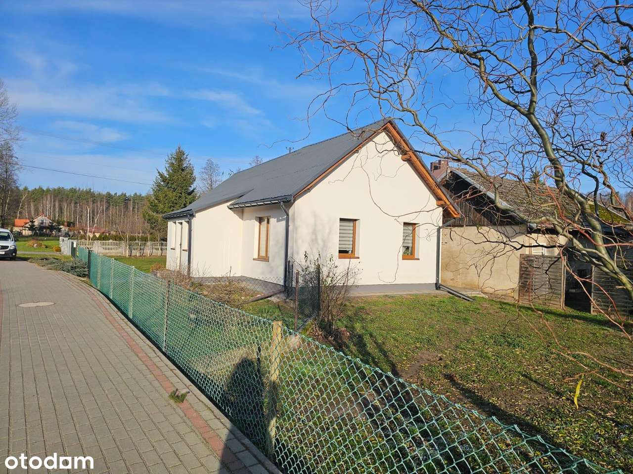 Dom wolnostojący z budynkiem gospodarczym-14