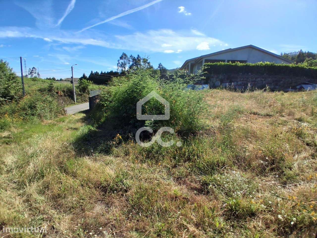 Terreno com potencial em Gonça, Guimarães-9