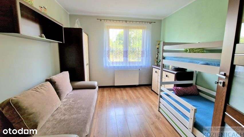 Nowoczesny dom z pięknym ogrodem.-6