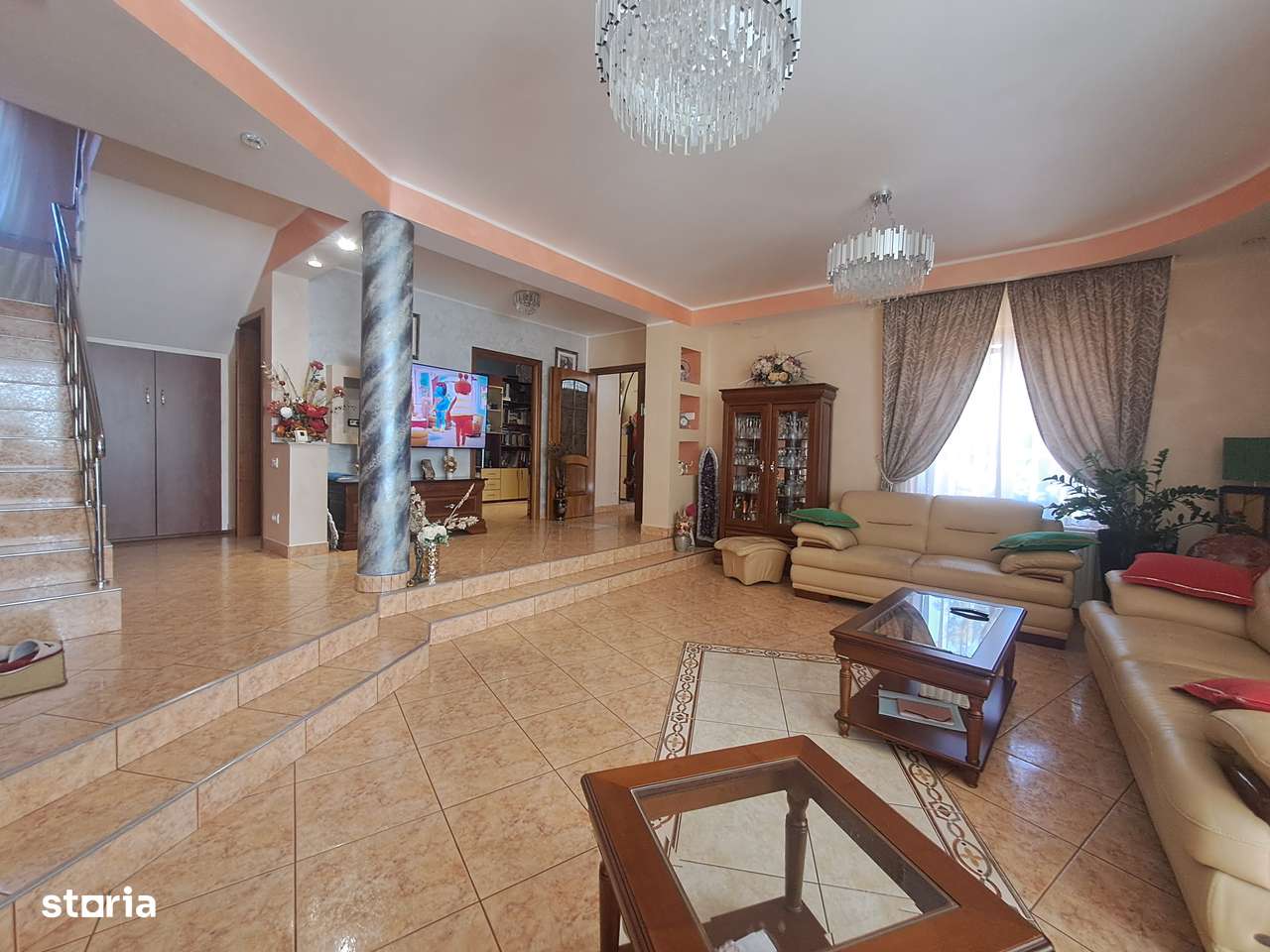 Casa individuala cu piscina. P+1+M. zona foarte buna-14