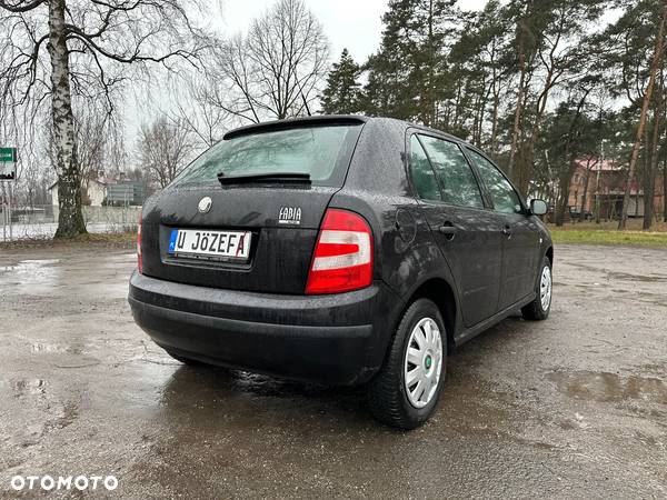 Skoda Fabia - 8