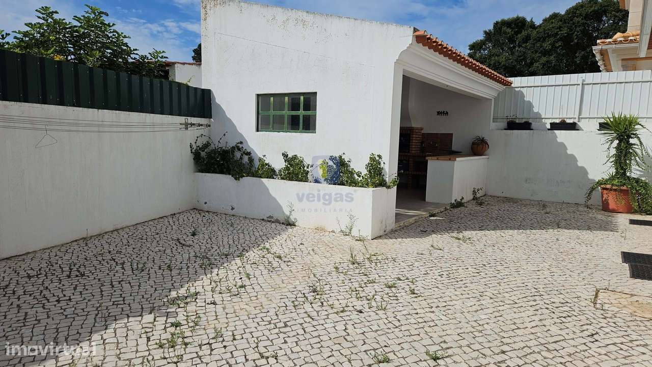 Moradia T6 Mobilada e Equipada,  c/ Piscina e Espaço Exterior! - Grande imagem: 3/47