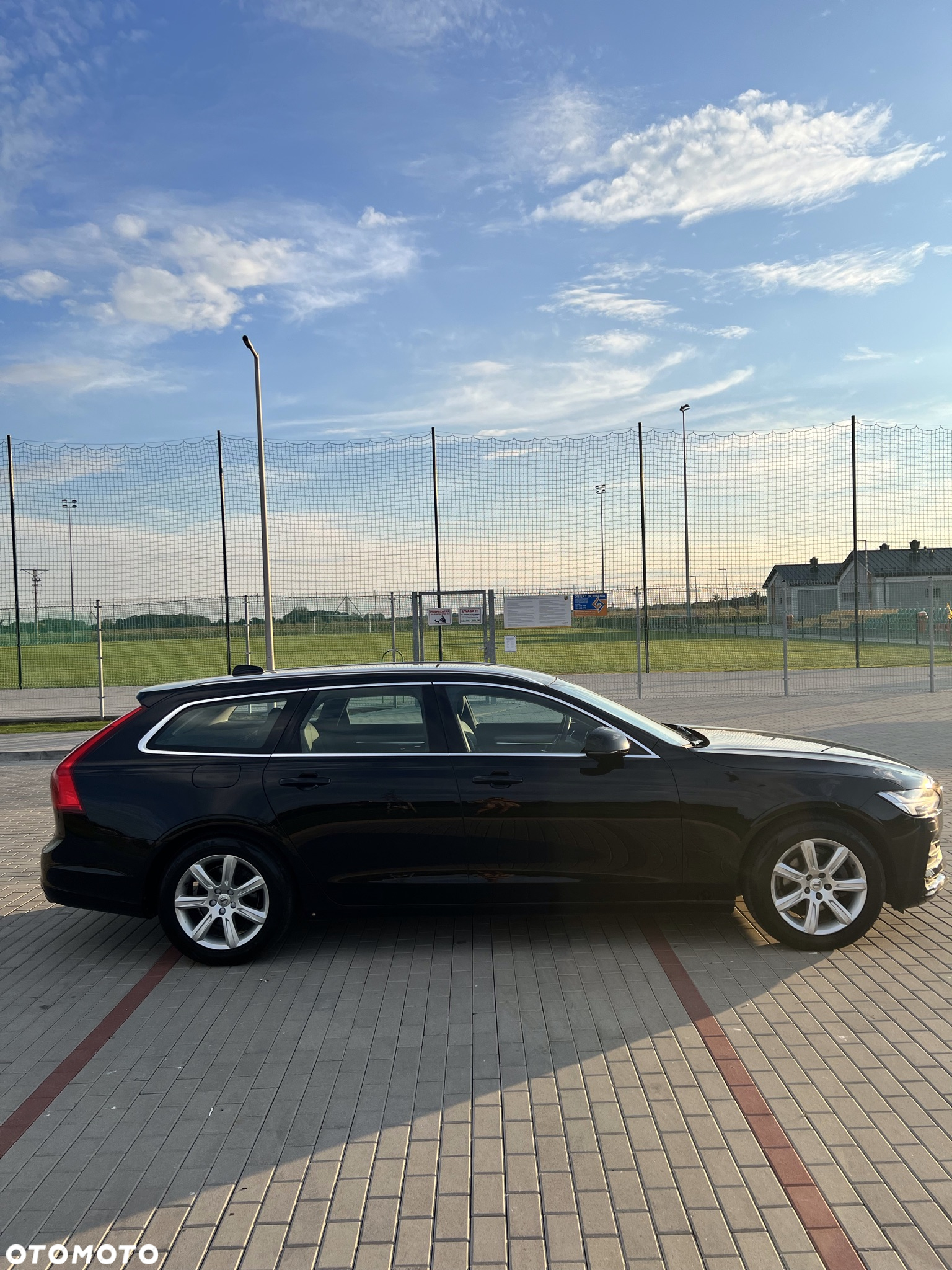 Volvo V90 D3 Momentum - 4