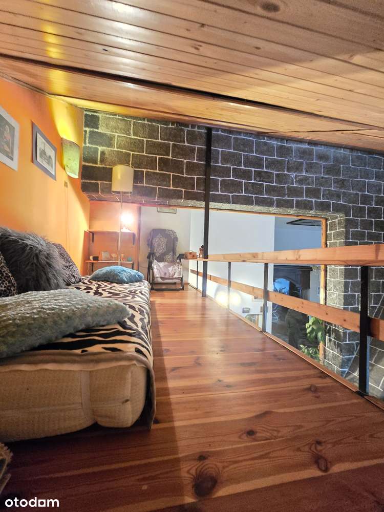 Interesujący dom w bardzo dobrej lokalizacji!-2